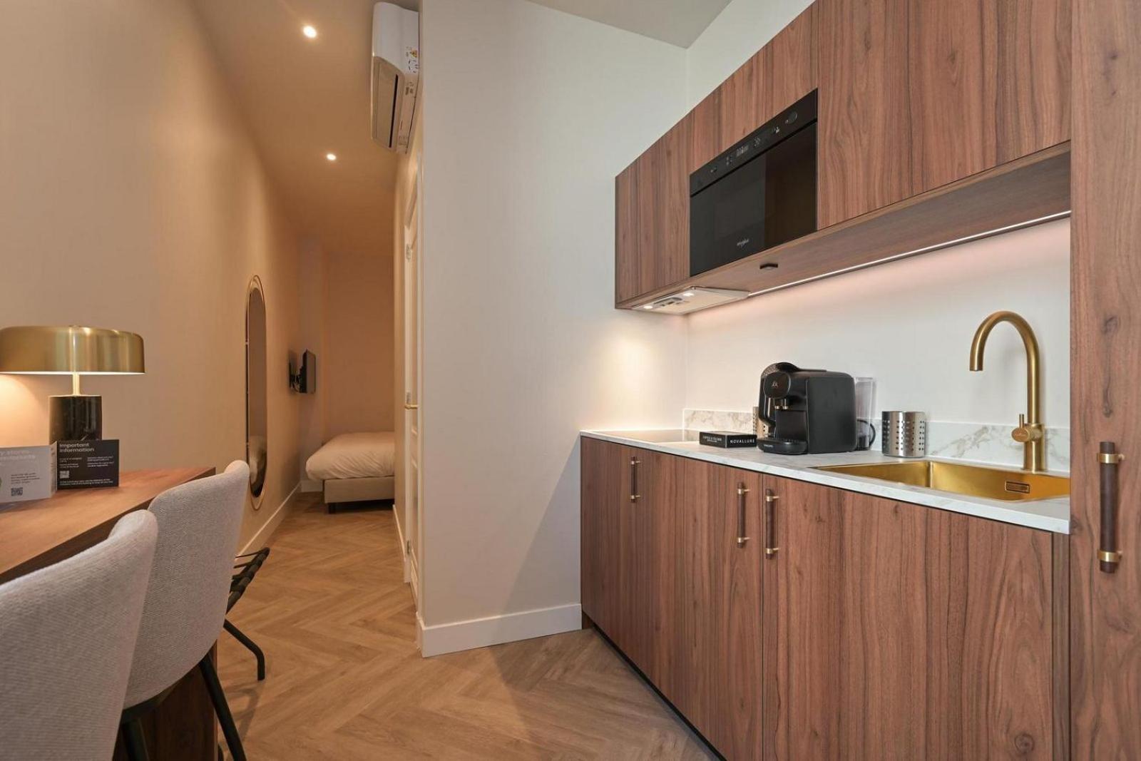 Novallure Downtown - Short Stay Apartments Haag Pokoj fotografie