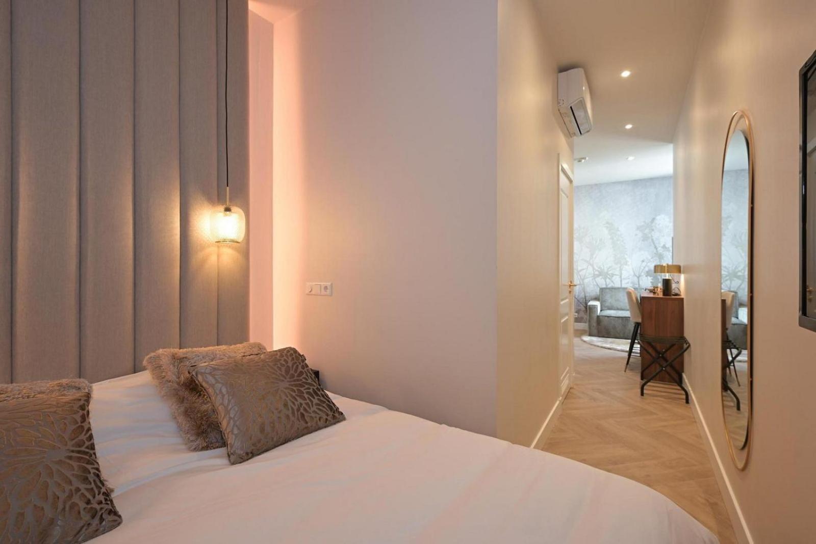 Novallure Downtown - Short Stay Apartments Haag Pokoj fotografie